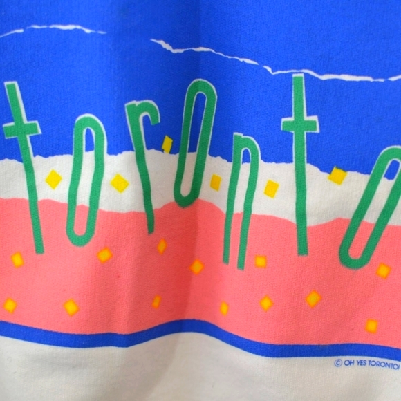 Like New Throwback OH YES TORONTO! White Crew Neck Sweater Made in Canada sz XL - Picture 3 of 7